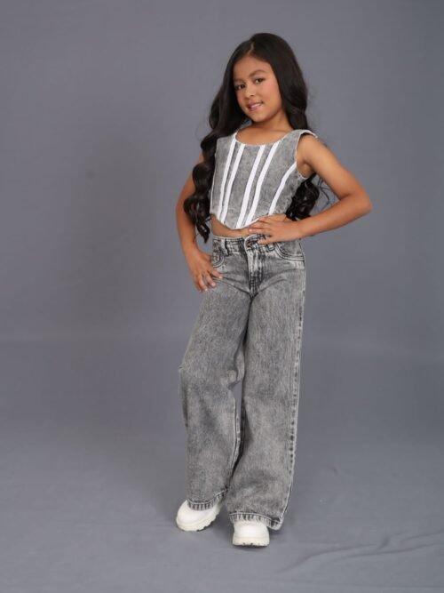 Conjunto niña gris
0370 BCIF